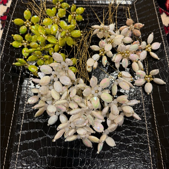 Bundle of Handmade beaded white flower stems for bridal wedding event Decor - Picture 1 of 4